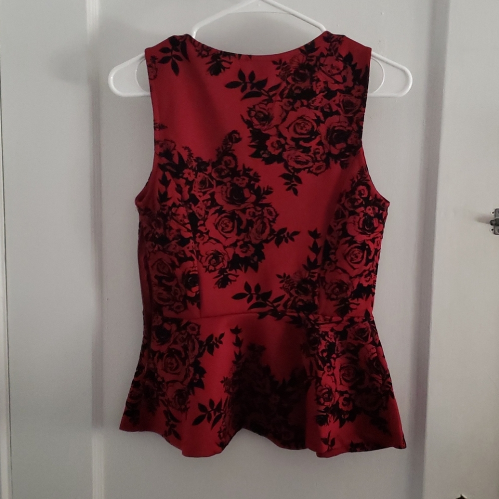 🌷🌷Red Peplum Top🌷🌷 - Picture 2 of 4